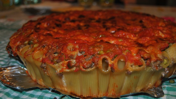 Torta di pasta in piedi