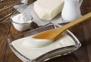 COME PREPARARE LA BESCIAMELLA, LA SALSA PER MILLE RICETTE!