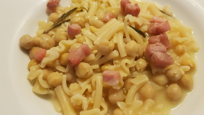 Pasta E Ceci In Scatola