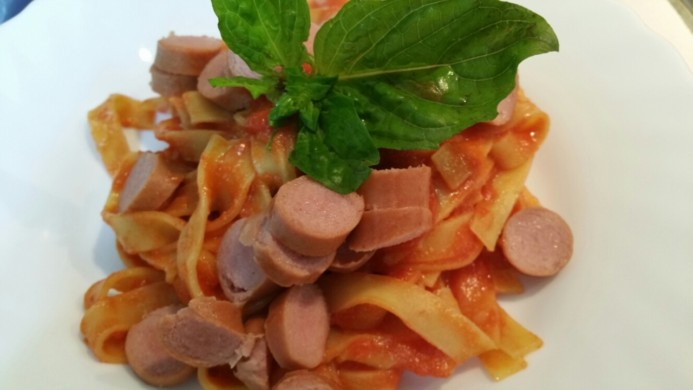 Tagliatelle sfiziose con wurstel