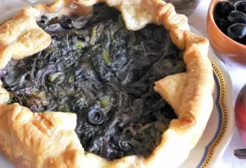 TORTA RUSTICA ALLE CIME DI RAPA E CIPOLLE ROSSE     