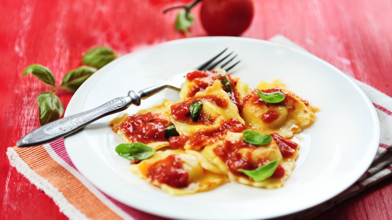 Ravioli di cernia e borragine