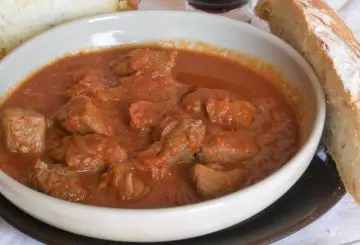STRACOTTO DI MANZO ALLA ROMANA