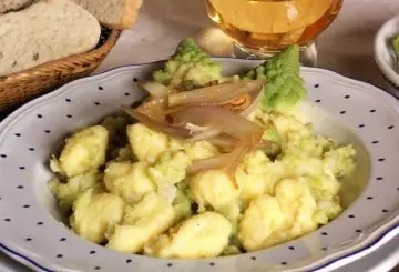 GNOCCHI CON CAVOLFIORE E SFOGLIE DI SCALOGNO