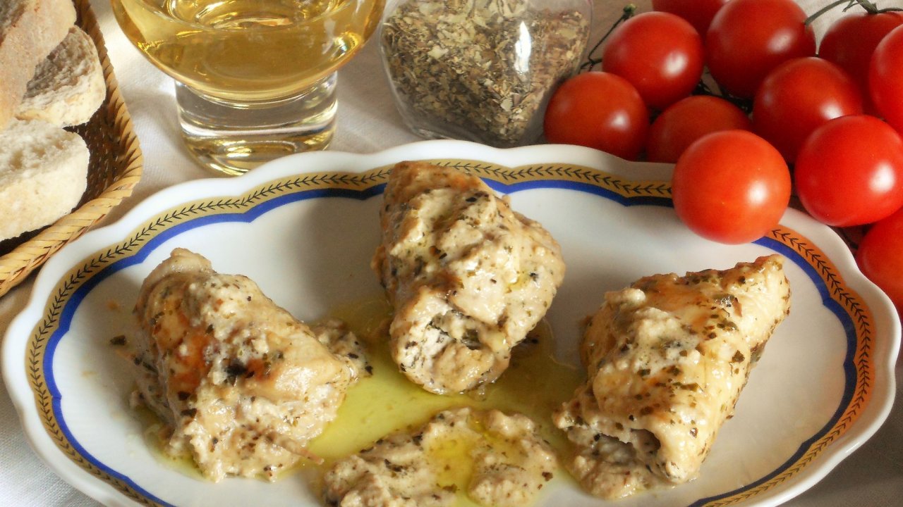 Involtini di pollo al caprino e brandy