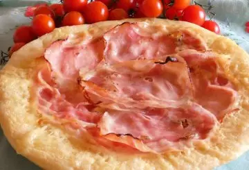FOCACCIA CON GOUDA E PORCHETTA