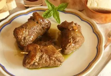 INVOLTINI DI MANZO AL PESTO E PECORINO