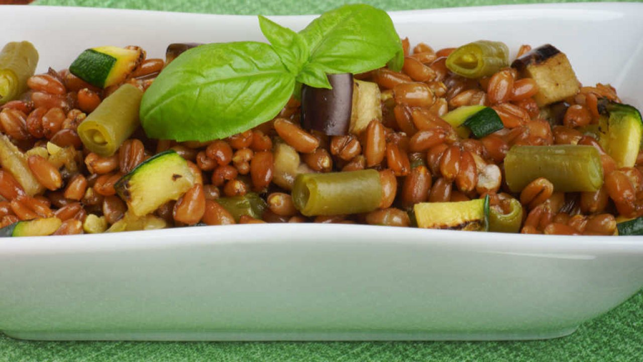 Insalata di farro con verdure