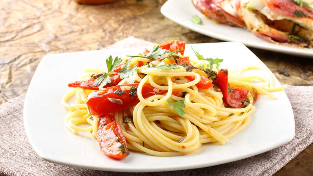 Spaghettoni al brodetto di pesce cappone