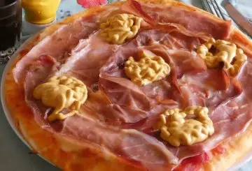 PIZZA TIROLESE ALLO SPECK E SENAPE