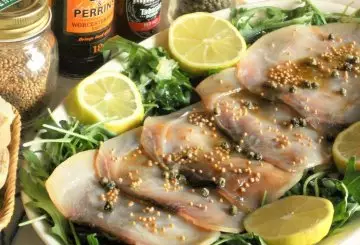 CARPACCIO PICCANTE DI PESCE SPADA E RUCOLA