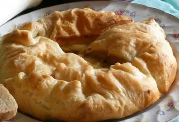 TORTA RUSTICA DI MELANZANE E PORRI