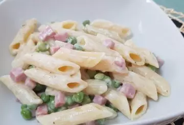 PASTA PISELLI E PROSCIUTTO