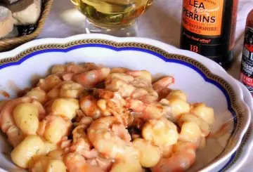 GNOCCHI AL SALMONE E GAMBERI
