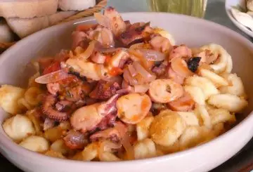 ORECCHIETTE AL PANGRATTATO E POLPO   