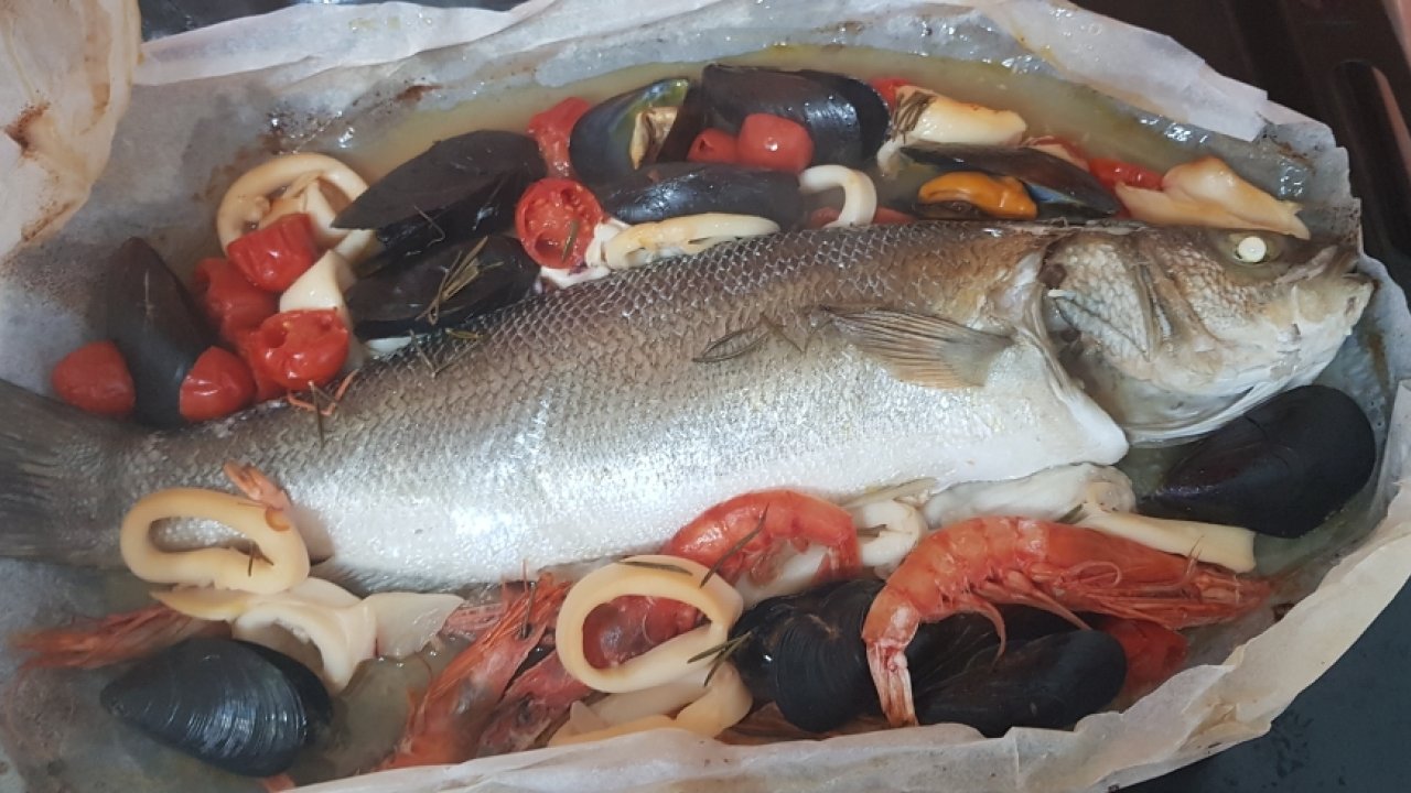 Branzino al cartoccio