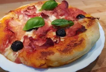 FOCACCIA CON FARINA DI SEMOLA