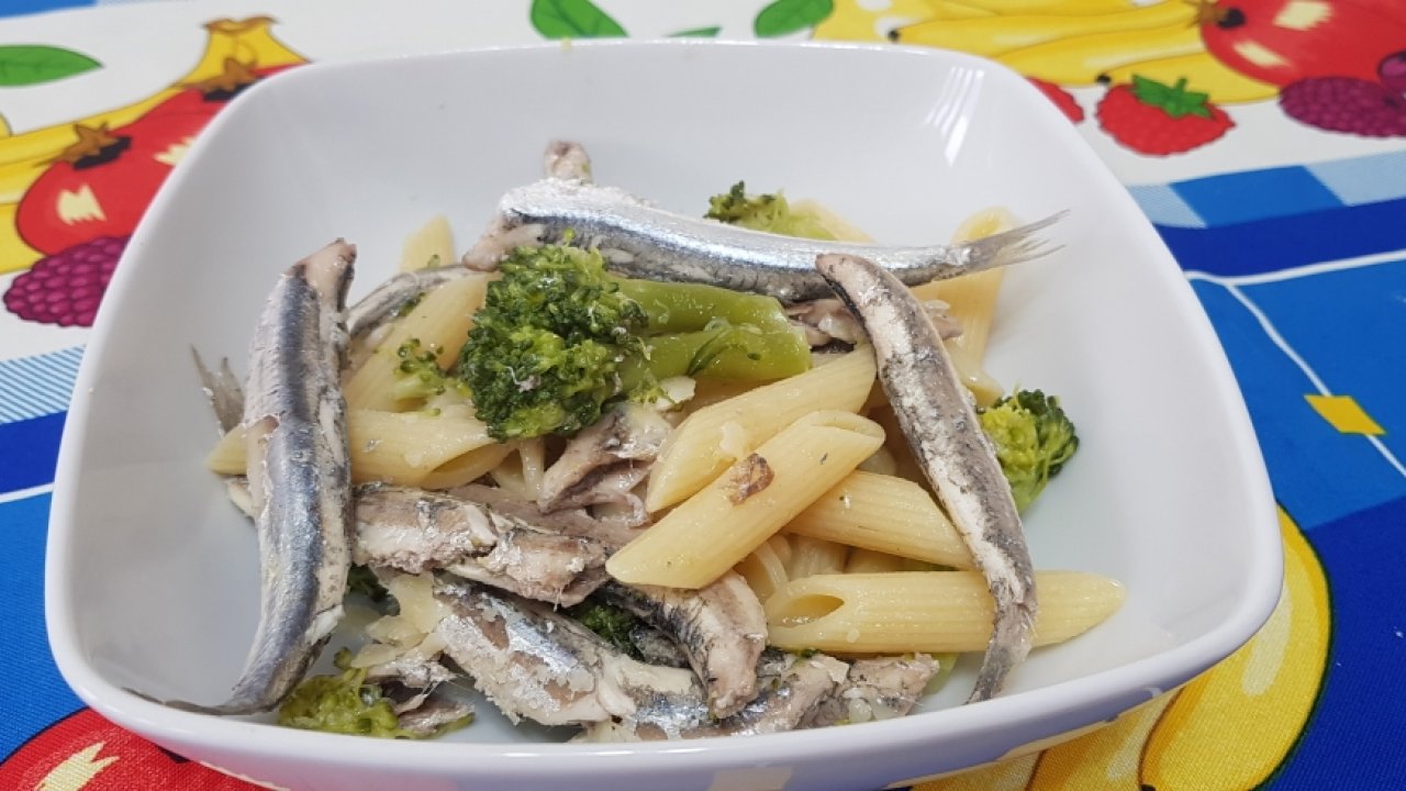 Pasta broccoli e alici