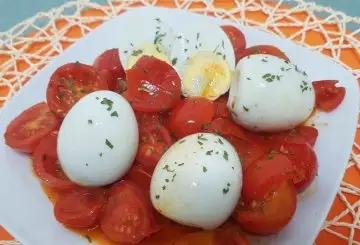 UOVA SODE CON POMODORINI