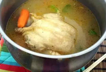 BRODO DI POLLO O DI GALLINA