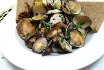SAUTÈ DI VONGOLE