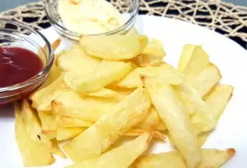 PATATE FRITTE IN FRIGGITRICE AD ARIA