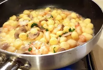 GNOCCHETTI CON FUNGHI E MAZZANCOLLE