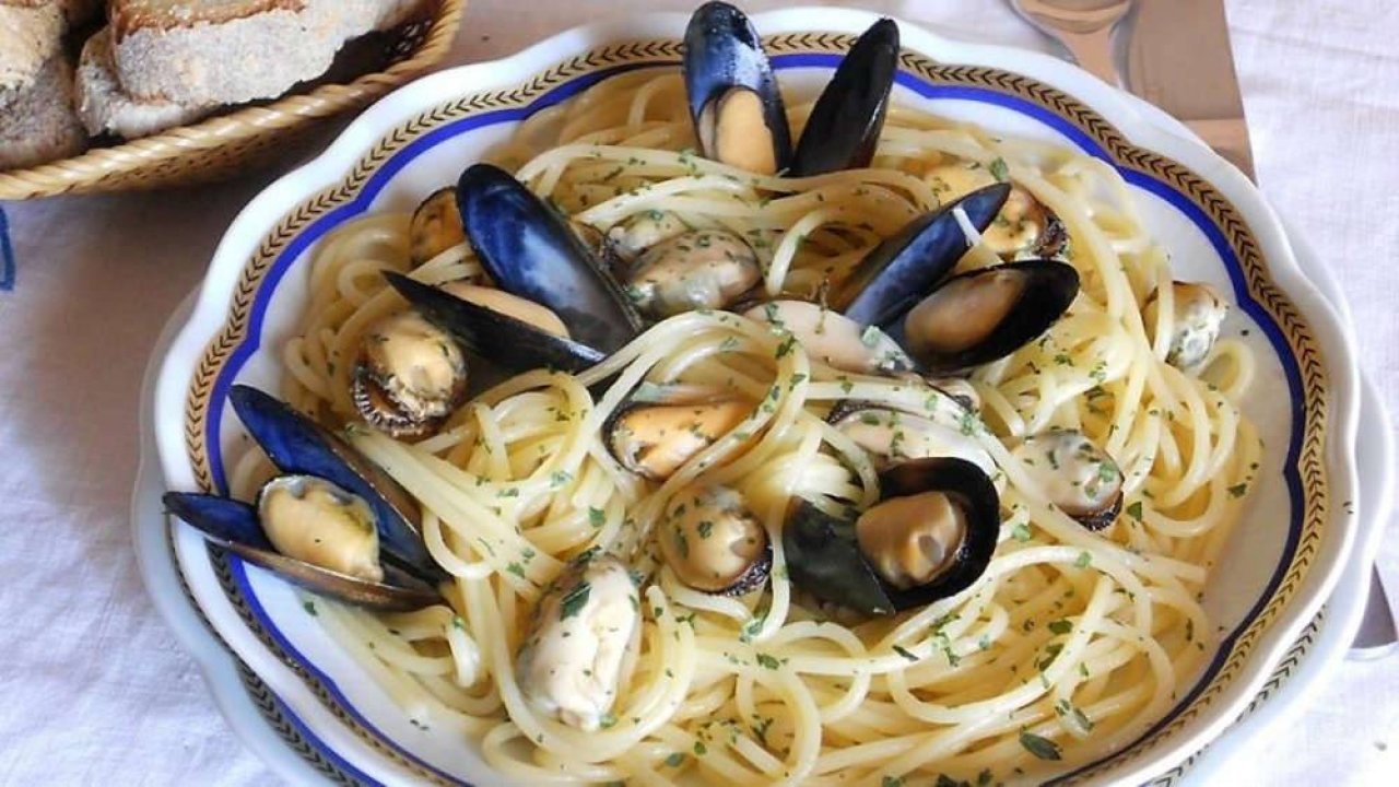 Spaghetti Con Le Cozze In Bianco