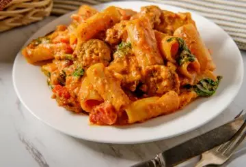 PASTA CON RICOTTA E POMODORO BIMBY