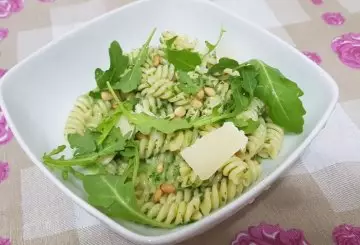 PASTA AL PESTO DI RUCOLA