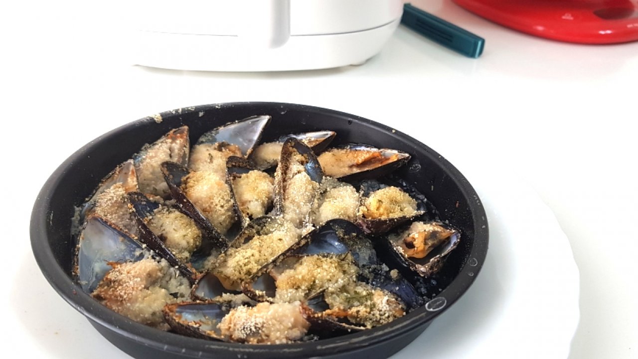 COZZE GRATINATE IN FRIGGITRICE AD ARIA