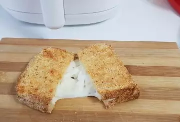MOZZARELLA IN CARROZZA FRIGGITRICE AD ARIA