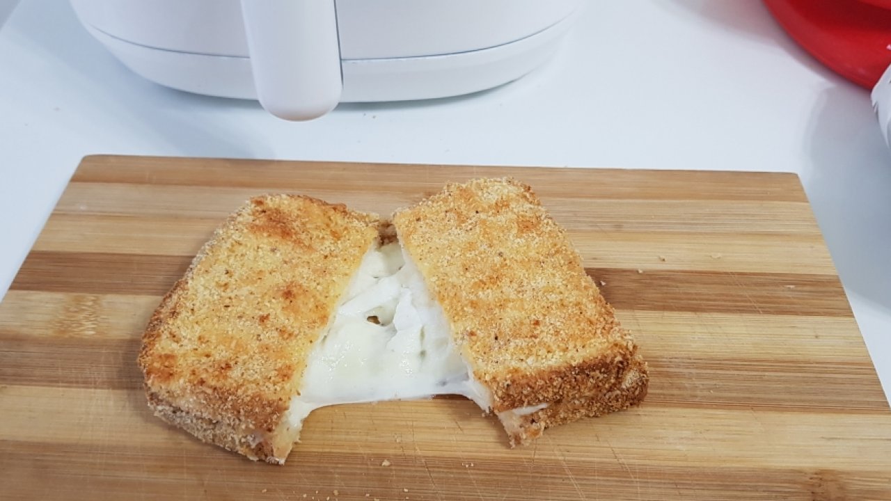 MOZZARELLA IN CARROZZA FRIGGITRICE AD ARIA