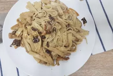PASTA FUNGHI E PANNA