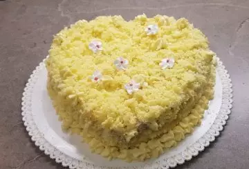 TORTA MIMOSA ALL'ANANAS