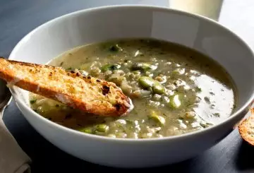 ZUPPA DI FAVE FRESCHE