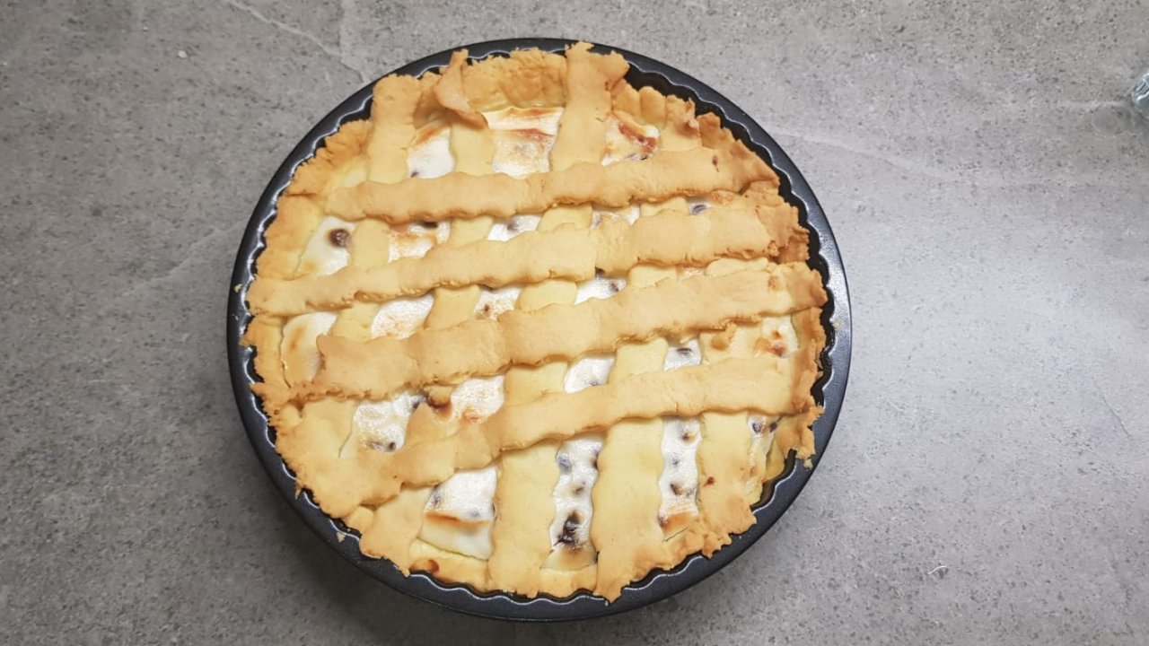 CROSTATA  RICOTTA E GOCCE DI CIOCCOLATO IN FRIGGITRICE AD ARIA