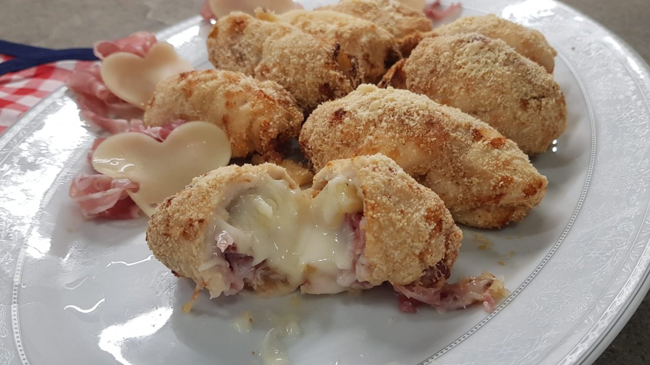 INVOLTINI DI POLLO IN FRIGGITRICE AD ARIA