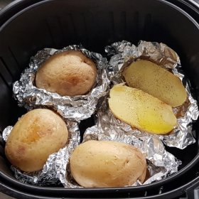 PATATE AL CARTOCCIO IN FRIGGITRICE AD ARIA