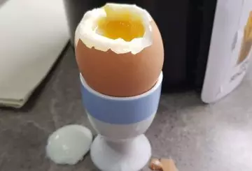 UOVA ALLA COQUE IN FRIGGITRICE AD ARIA