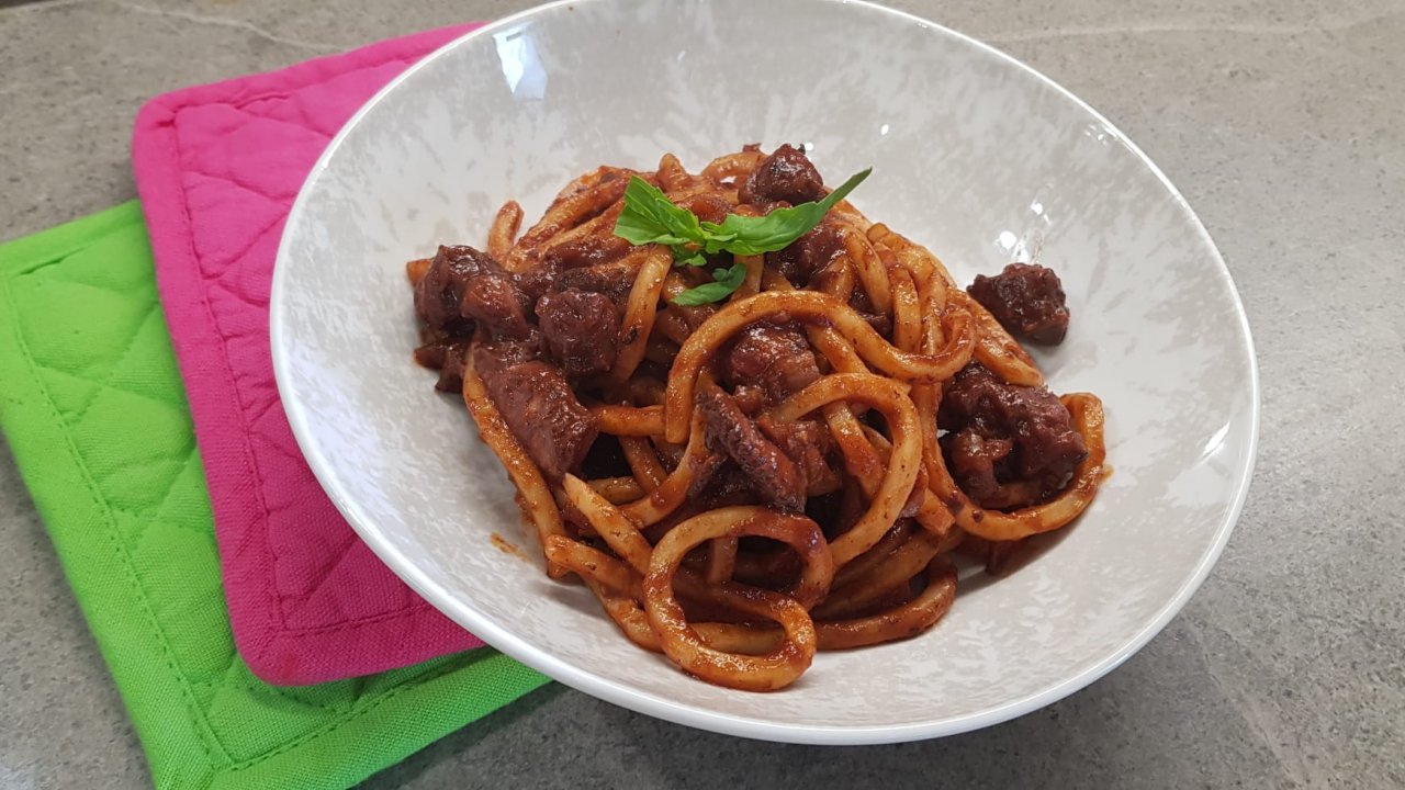 PASTA AL  RAGÚ DI POLPO