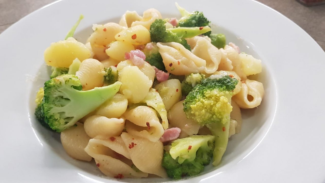 PASTA BROCCOLI E PATATE