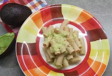 PASTA CON AVOCADO