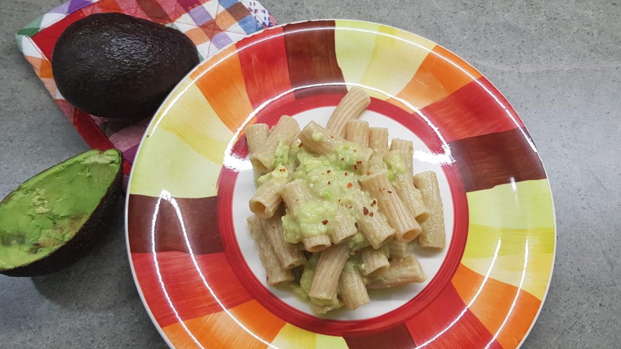 PASTA CON AVOCADO