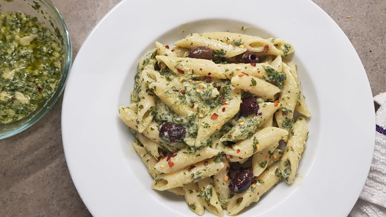 PENNE CON SALSA VERDE