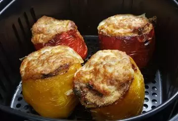 PEPERONI RIPIENI IN FRIGGITRICE AD ARIA