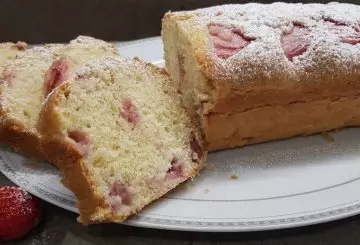 PLUMCAKE ALLE FRAGOLE