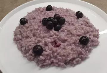 RISOTTO AI MIRTILLI