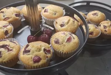 MUFFIN ALLE CILIEGIE