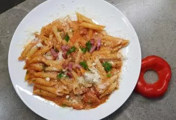 PASTA ALLA CREMA DI PEPERONI